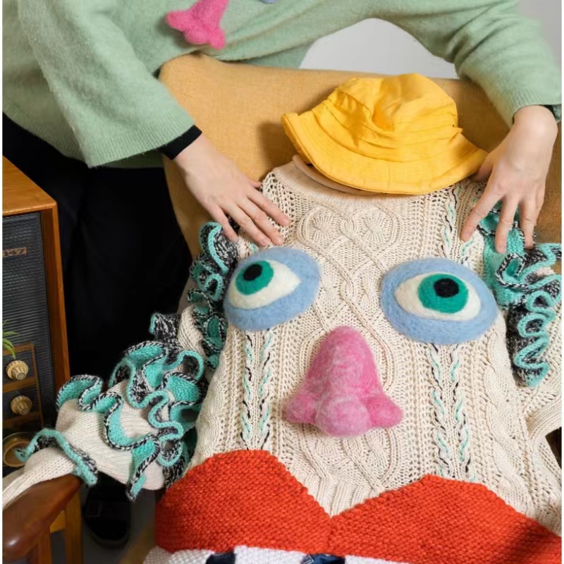 Estructura ambientalmente amigable y sostenible/knited/hand decorada